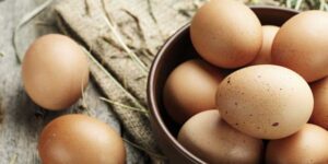 food-with-biotin, brown eggs on table